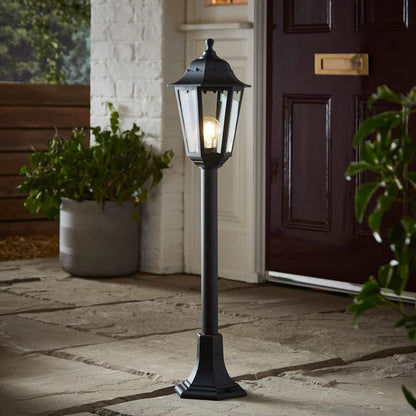 Our Yasmin adjustable lantern delivers on style and durability and is a smart choice for your exterior lighting. With its black polycarbonate construction teamed with clear polycarbonate panes, this lantern is hardwearing and rust and weatherproof. Built for life outdoors, it has an IP44 rating which means it can withstand the harshest of weather conditions. For sophisticated yet robust outdoor lighting, our Yasmin black outdoor traditional lantern is a strong contender.