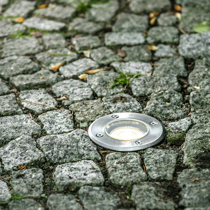Our Nola inground lights are a modern way to enhance and illuminate an outside space, adding ambience to a garden as well as practicality at night. These lights are the perfect solution to illuminate paths, seating areas and steps which will achieve an impressive look in any space.