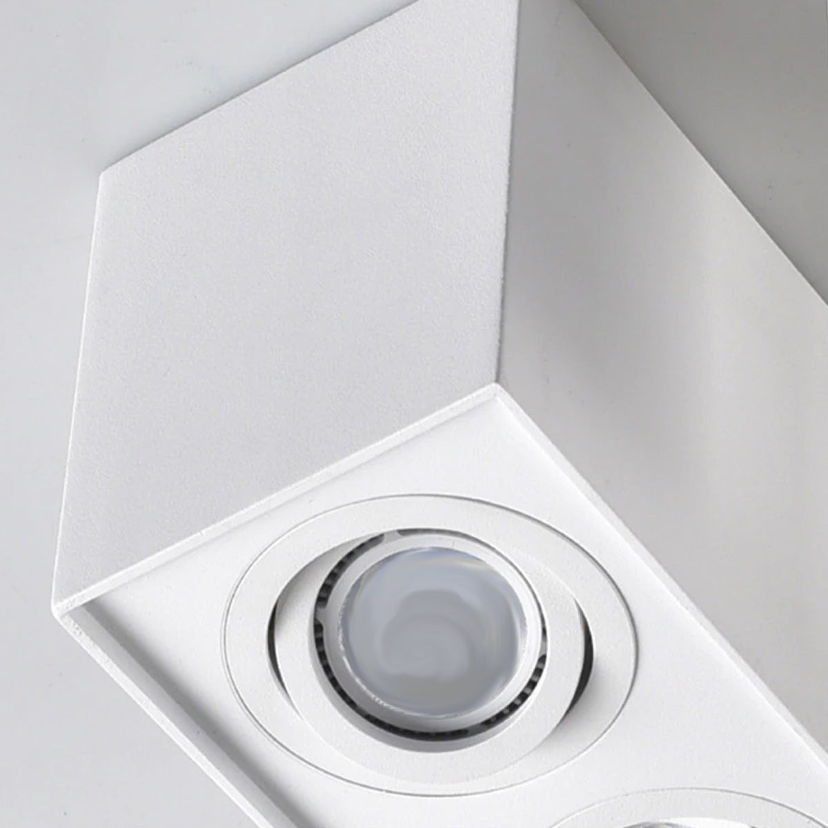 We combine practicality with atmosphere, the result is the Sasha series. These universal spots can be used wherever you would like. The sleek design will feel like a fits perfectly with all interiors.  Rotating by 360 degrees and complete with a tilted function its allows you to get the desired light output exactly where you want the light to beam. These lights are made from a high quality aluminum and powder coated to an immaculate white finish.