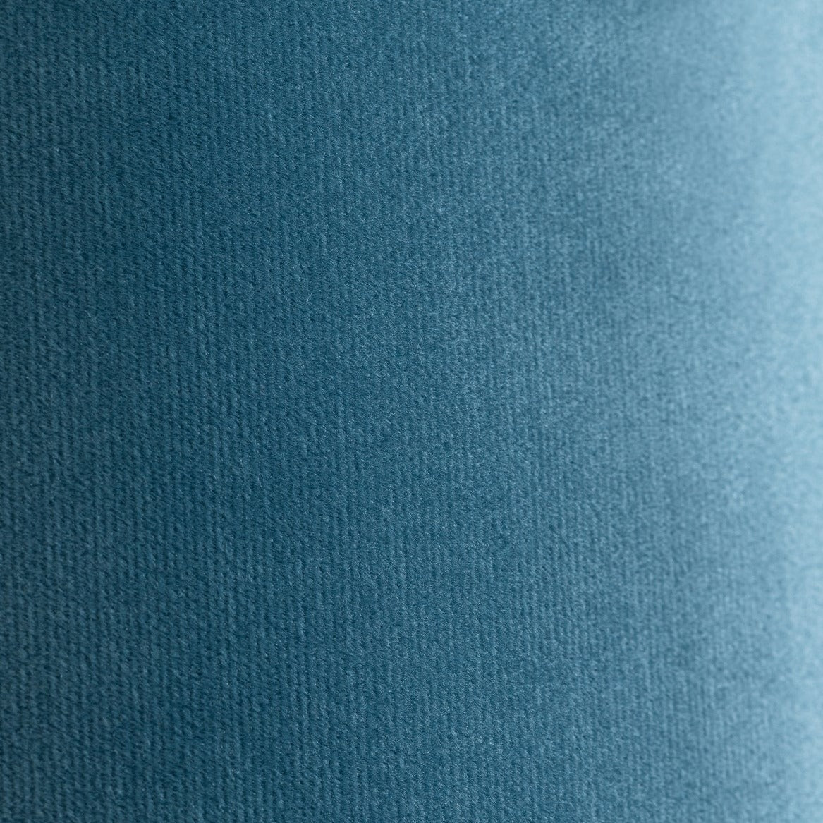 Our Nila velvet shade is sophisticated in appearance and we have designed the shade to  suit a range of interiors. Easy to fit, it’s crafted from high-quality velvet on the outer and has a reflective silver metallic inner. It's made to fit both a ceiling light or lamp base.