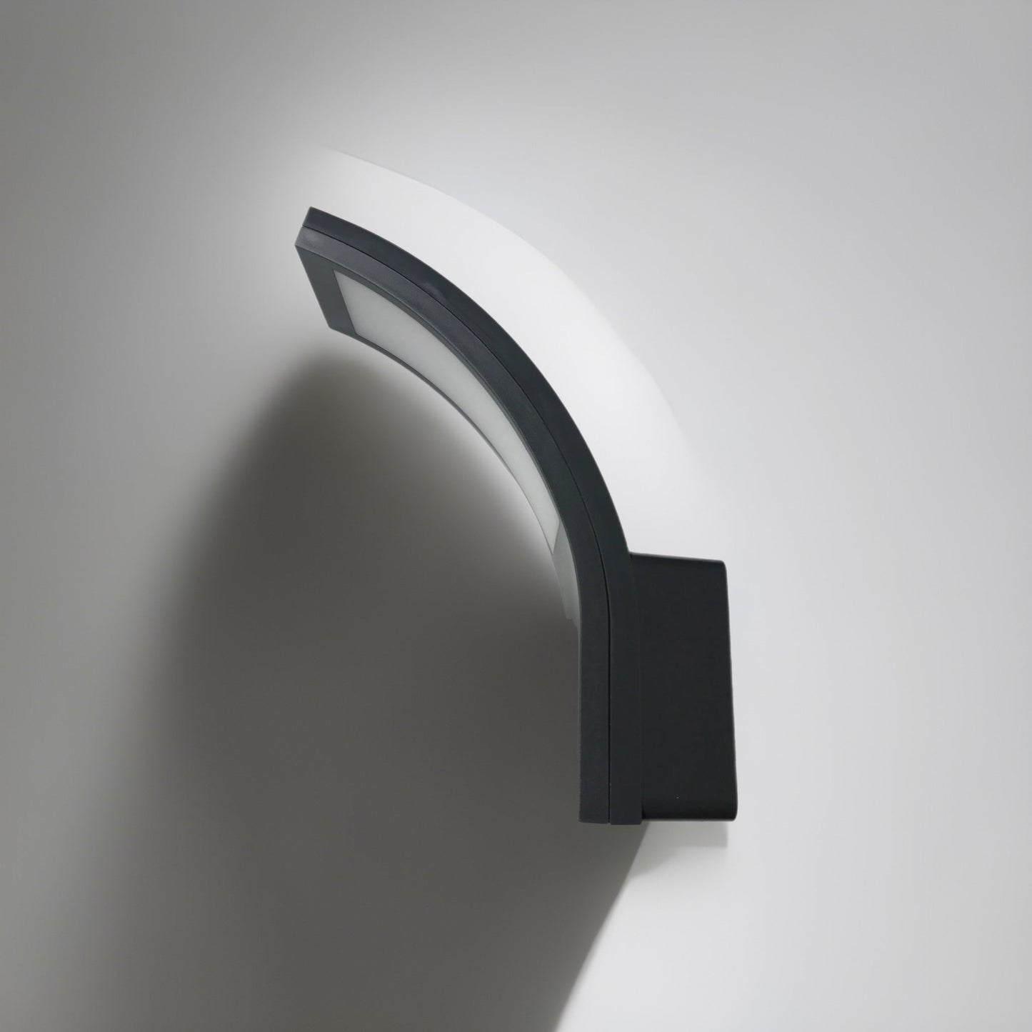 Paris has been designed for use outdoors. It features IP code IP54, which means that the light is protected from dirt and moisture. This LED outdoor wall light is simple and modern in design to create a minimalist light. The LEDs are housed behind an opal white panel made of polycarbonate. 